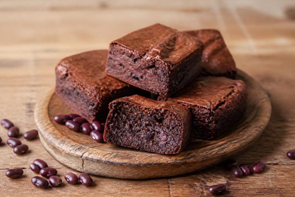 découvrez notre recette originale de brownies aux haricots rouges sans gluten, un dessert gourmand et sain qui ravira vos papilles tout en respectant vos besoins alimentaires.